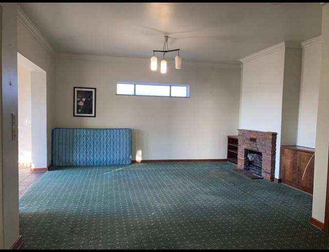 5 BEDROOM HOUSE FOR SALE IN KENSINGTON